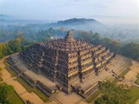 Borobudur Temple Construction: A Monumental Achievement of Buddhist Architecture and Javanese Dynasty